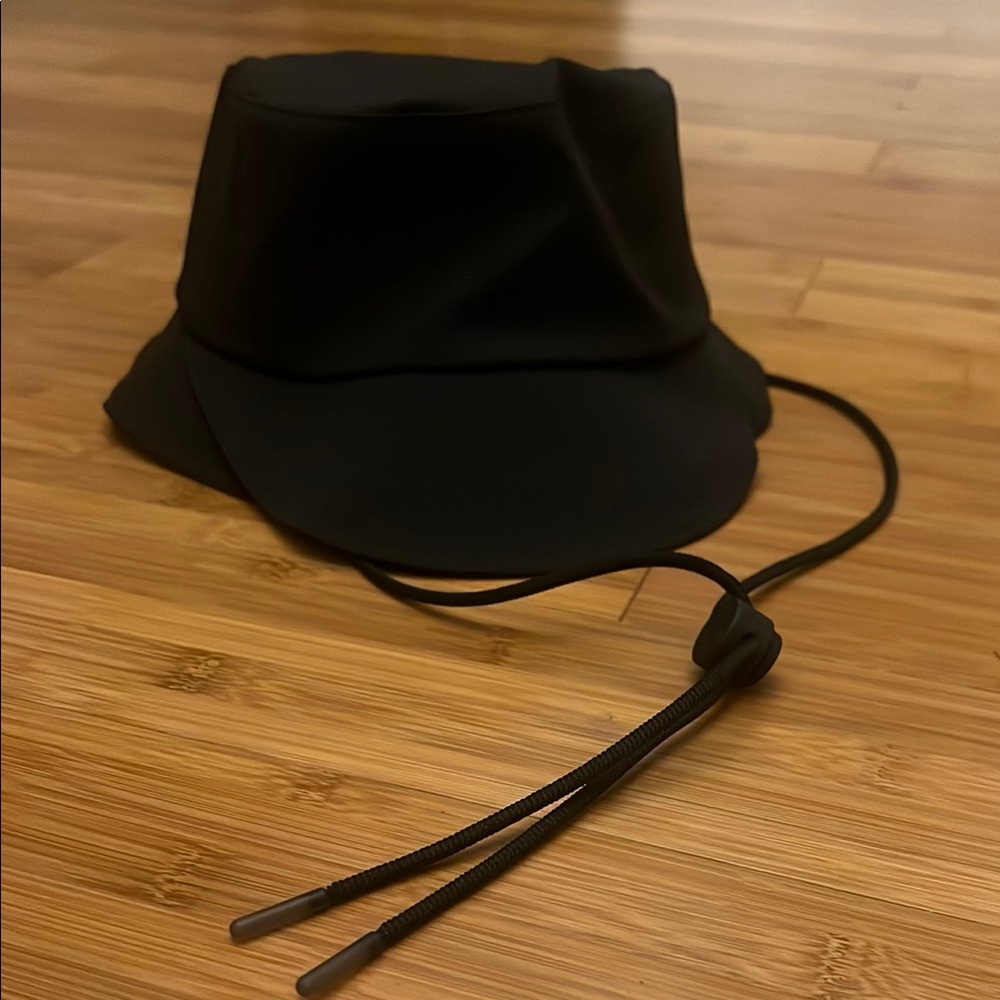 lululemon athletica Black Bucket Hat